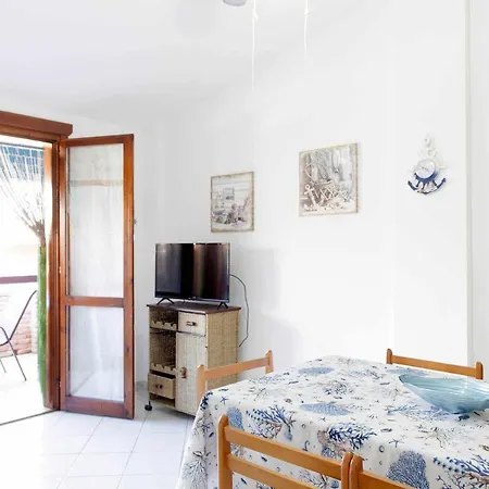Casa Con Box Auto E Wifi 10 Min Dal Mare Apartment