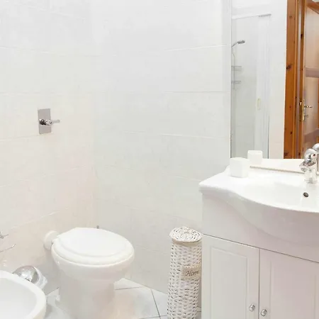 Apartment Casa Con Box Auto E Wifi 10 Min Dal Mare